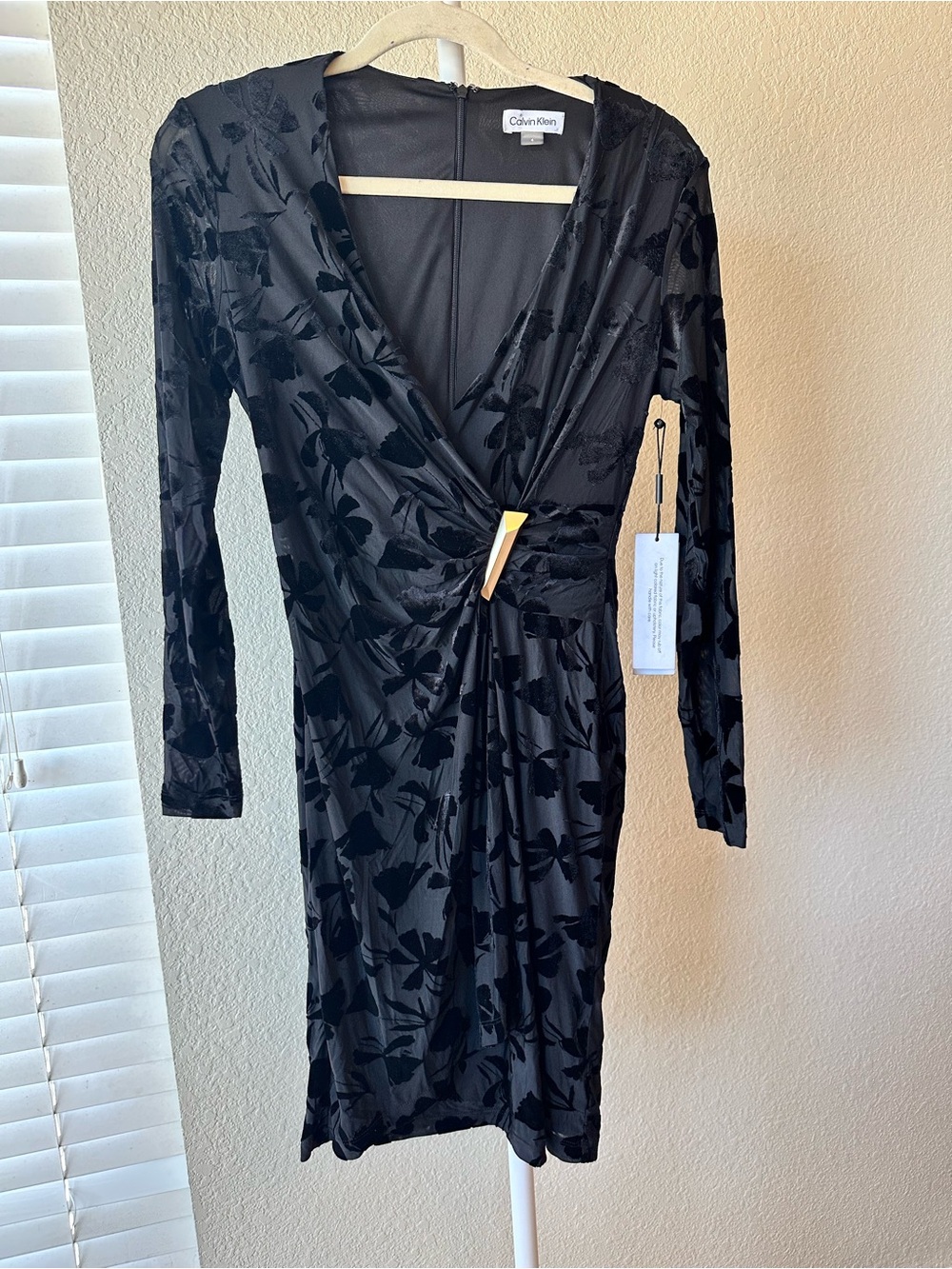Calvin Klein black floral burnout velvet faux wrap long sleeve dress size 4 NWT